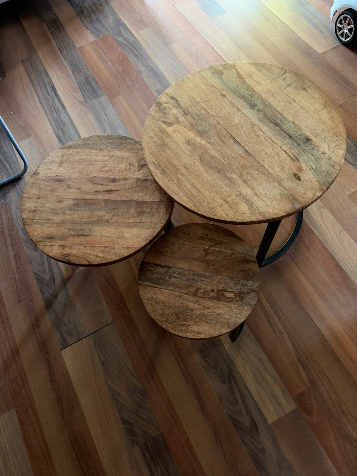 Mangohouten salontafeltjes, Huis en Inrichting, Ophalen, Zo goed als nieuw, Rond, 50 tot 100 cm