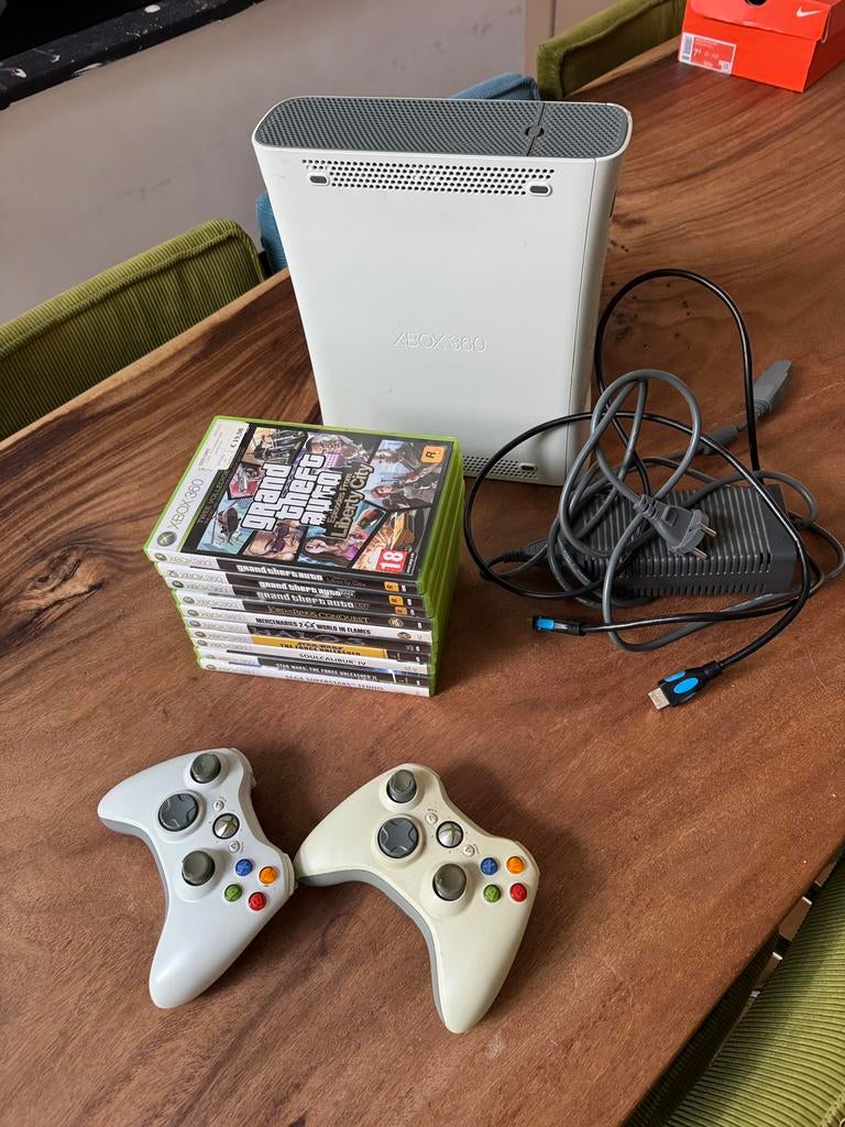 Xbox 360 Set (getest en werkend), Spelcomputers en Games, Spelcomputers | Xbox 360, Ophalen of Verzenden, Zo goed als nieuw, 250 GB