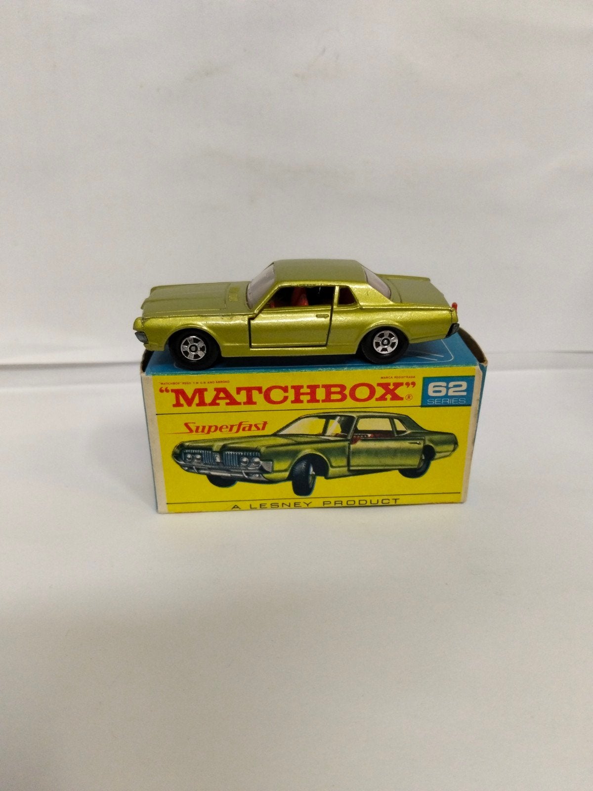 Matchbox "LIME YELLOW" Mercury Cougar & RED SCRIPTED F-BOX, Ophalen of Verzenden, Zo goed als nieuw, Auto, Matchbox