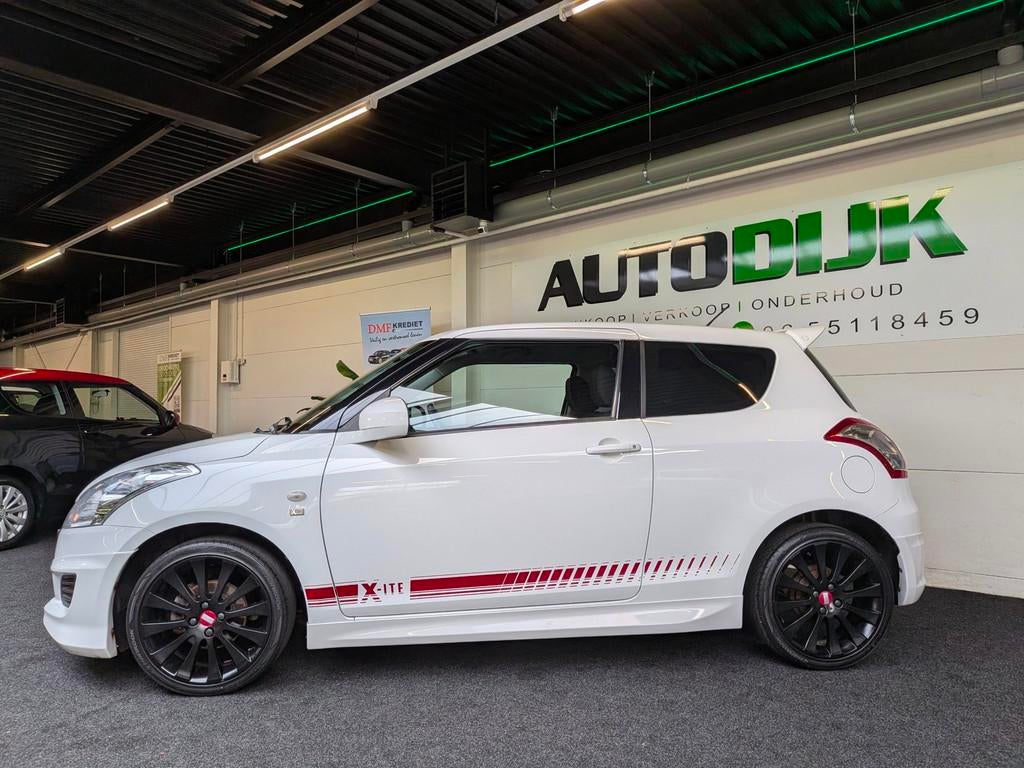 Suzuki SWIFT 1.2 X-ite Limited Edition| *Carplay Navi, Voorwielaandrijving, Stof, 400 kg, Bedrijf