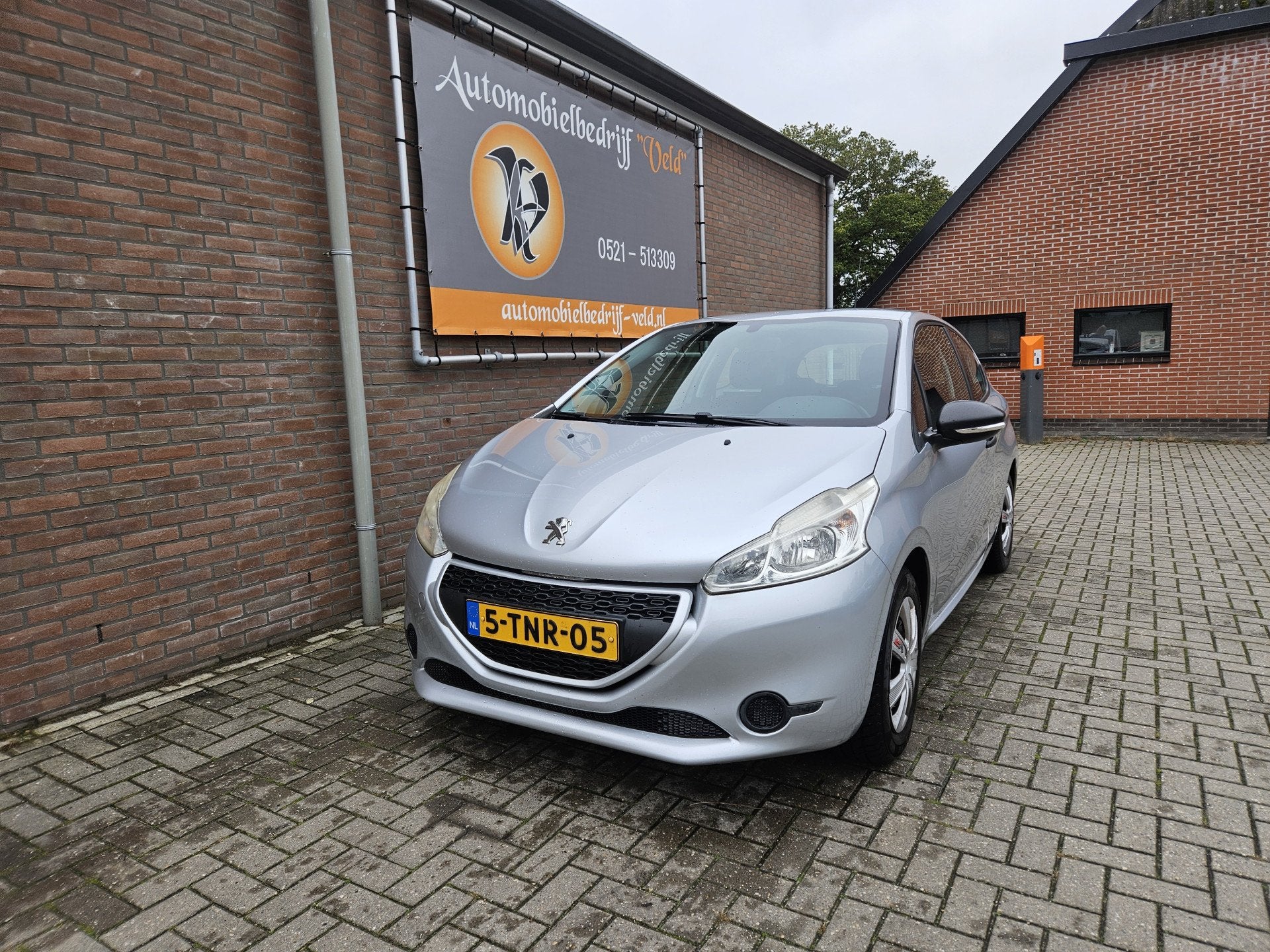 Peugeot 208 1.0 VTi Access (tik in de motor) (bj 2014), Voorwielaandrijving, Euro 5, Gebruikt, 68 pk