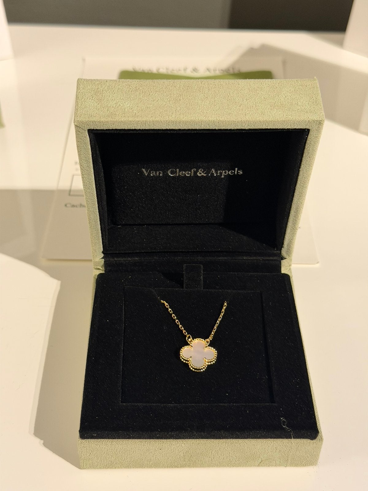 Van cleef & Arpels ketting, Ophalen of Verzenden, Nieuw