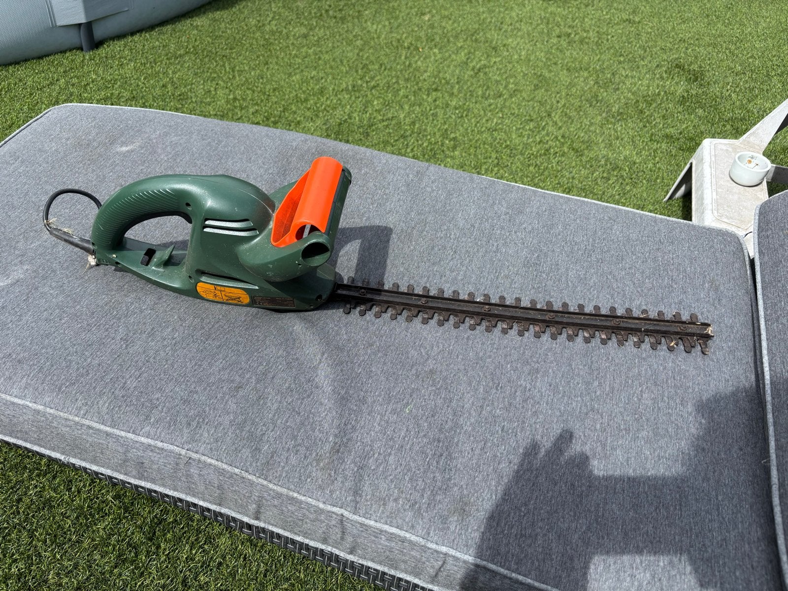 Elektrische heggenschaar Black & Decker, Ophalen of Verzenden, Zo goed als nieuw, Elektrisch