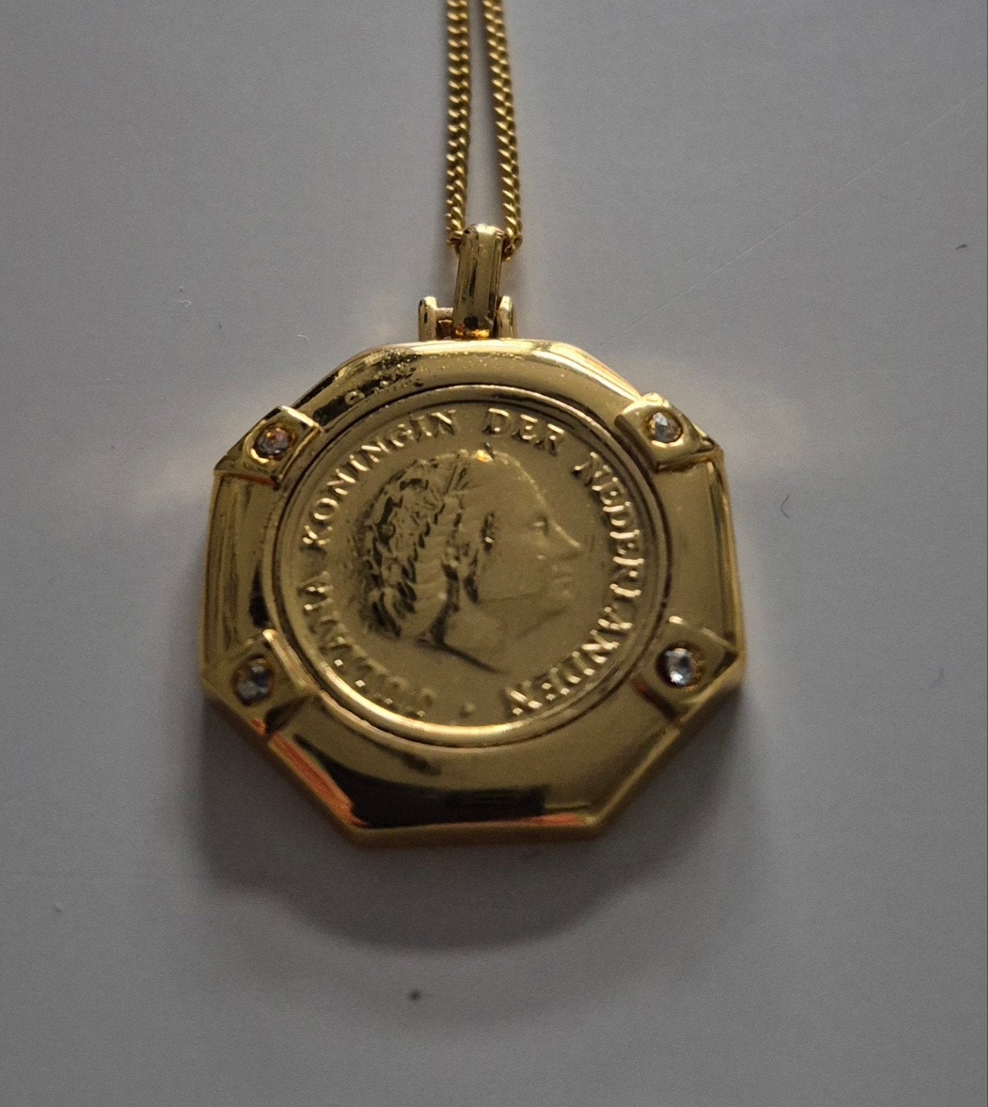 Juliana hanger met ketting, Ophalen of Verzenden, Goud, Overige materialen