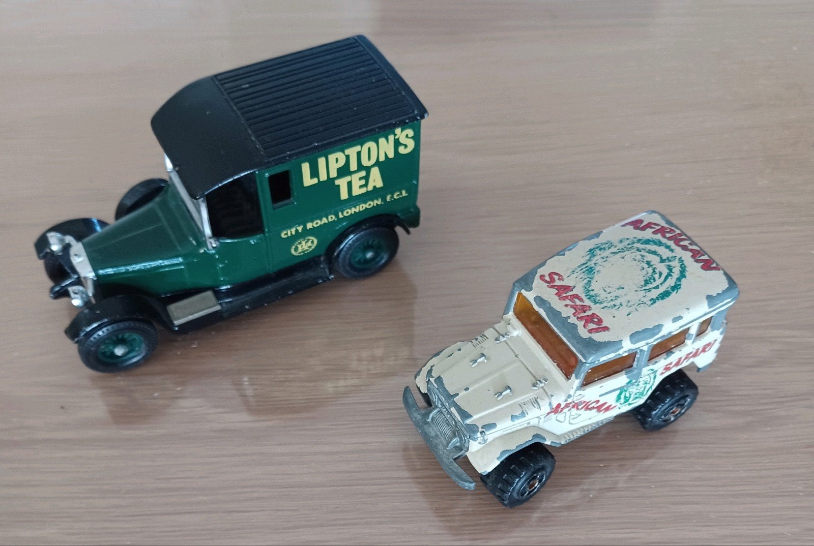 Modelauto's 1:43/1:55 2 st., Ophalen of Verzenden, Auto, Overige merken