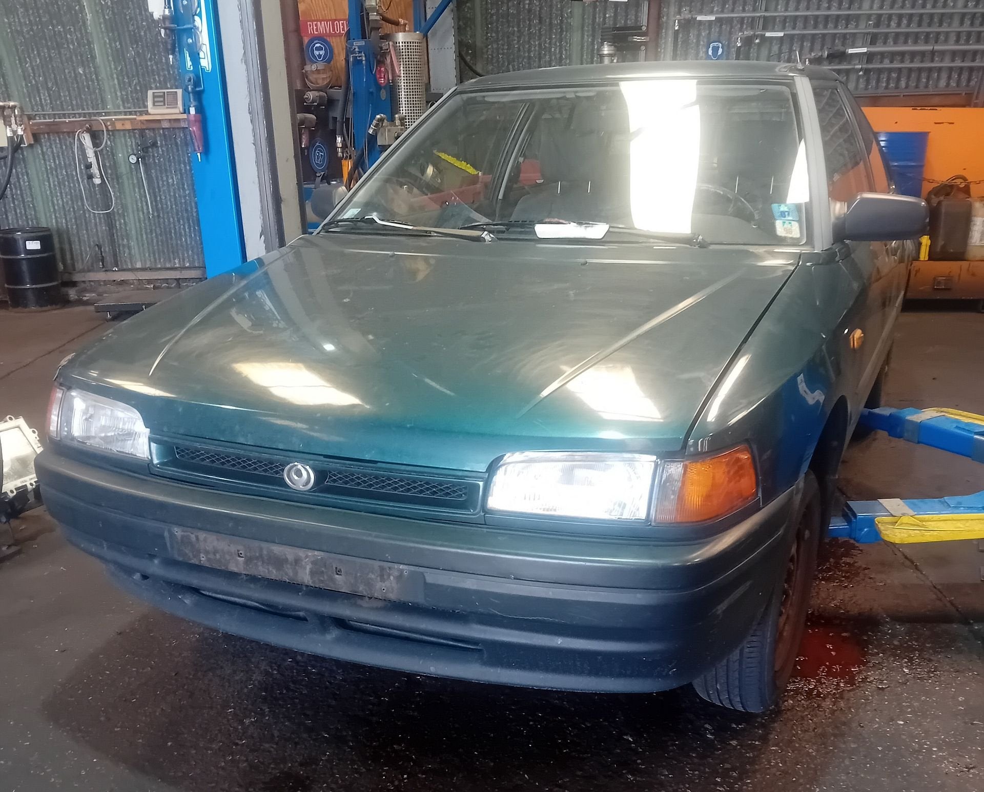 Onderdelen voor een Mazda 323 bj.1993, Auto-onderdelen, Gebruikt, -, Ophalen of Verzenden, Mazda