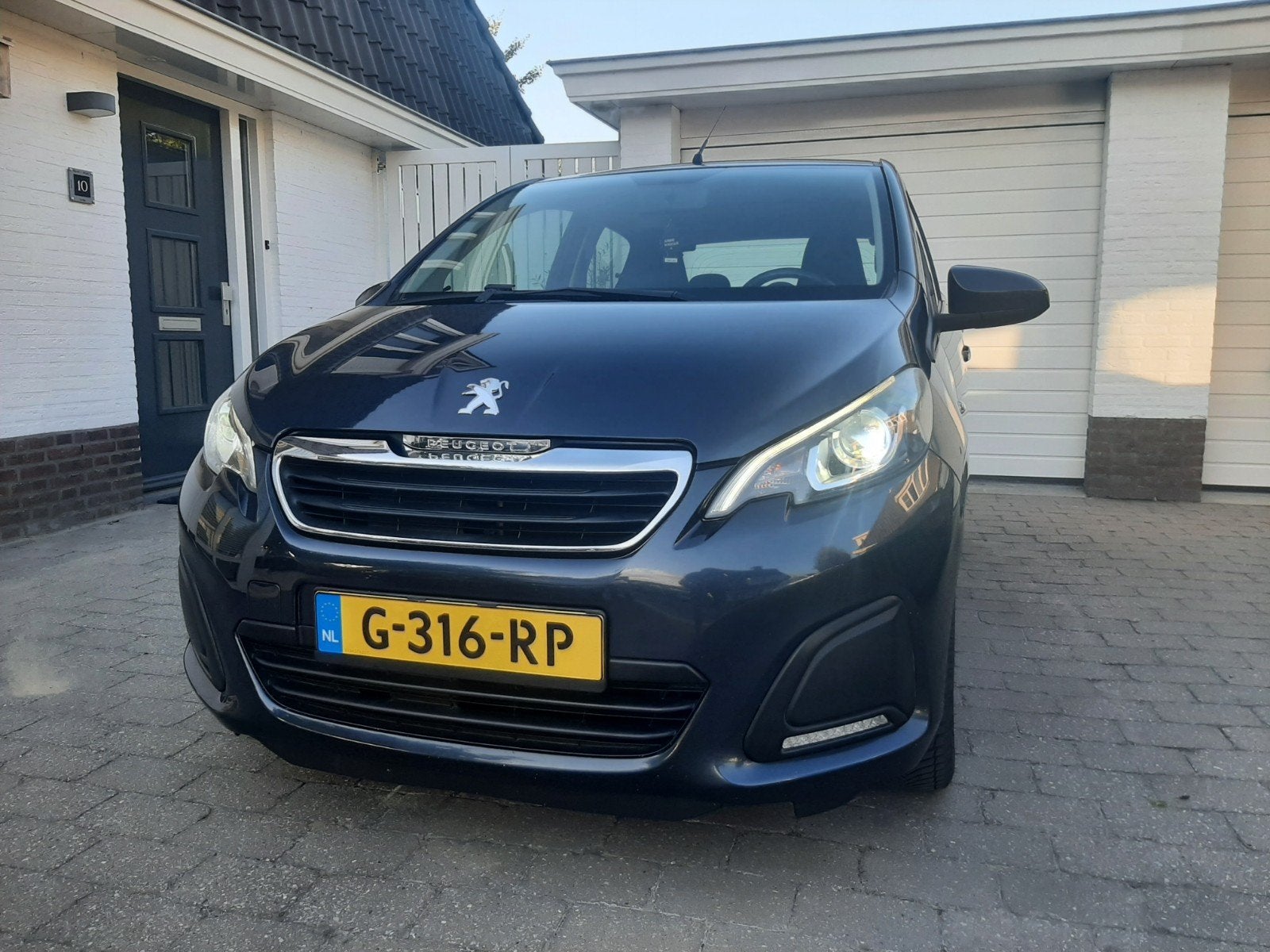 Peugeot 108 1.0 12V E-vti 51KW 5DR 2014 Blauw, Voorwielaandrijving, 31 €/maand, Handgeschakeld, 26 km/l