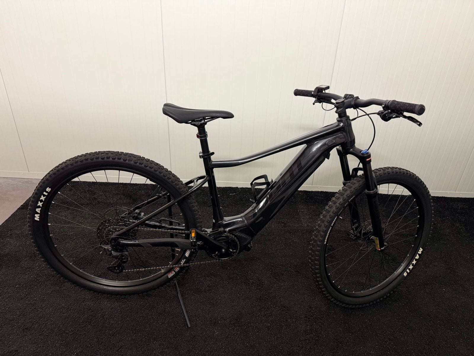 Gloednieuwe Giant Fathom Pro E-MTB (M) incl. standaard, Ophalen, Nieuw, Giant, 51 tot 55 cm