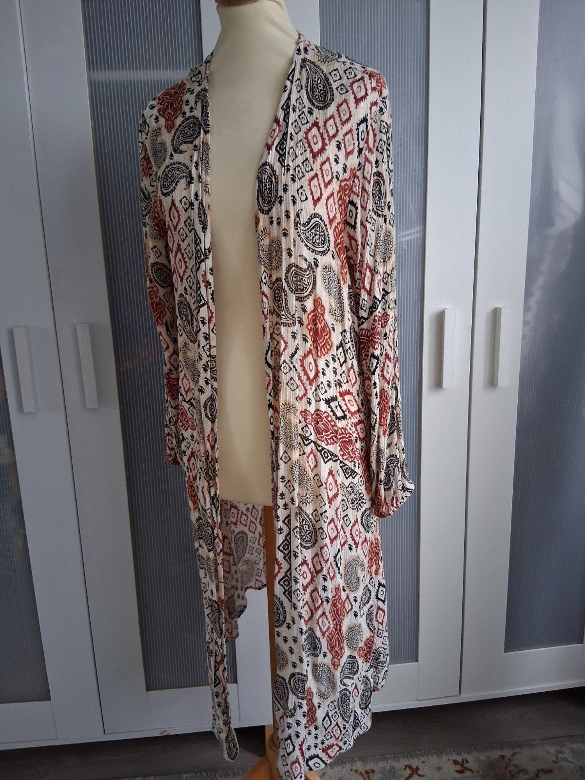Lange Ibiza kimono met print en kwastjes - merk FSTVL mt S/M, Maat 38/40 (M), Meerkleurig, Ophalen of Verzenden, Onder de knie