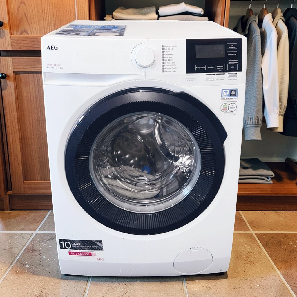 Wasmachine AEG 1600toeren 8kg ProSteam incl Garantie, Witgoed en Apparatuur, Wasmachines, Ophalen, 1200 tot 1600 toeren, Minder dan 85 cm