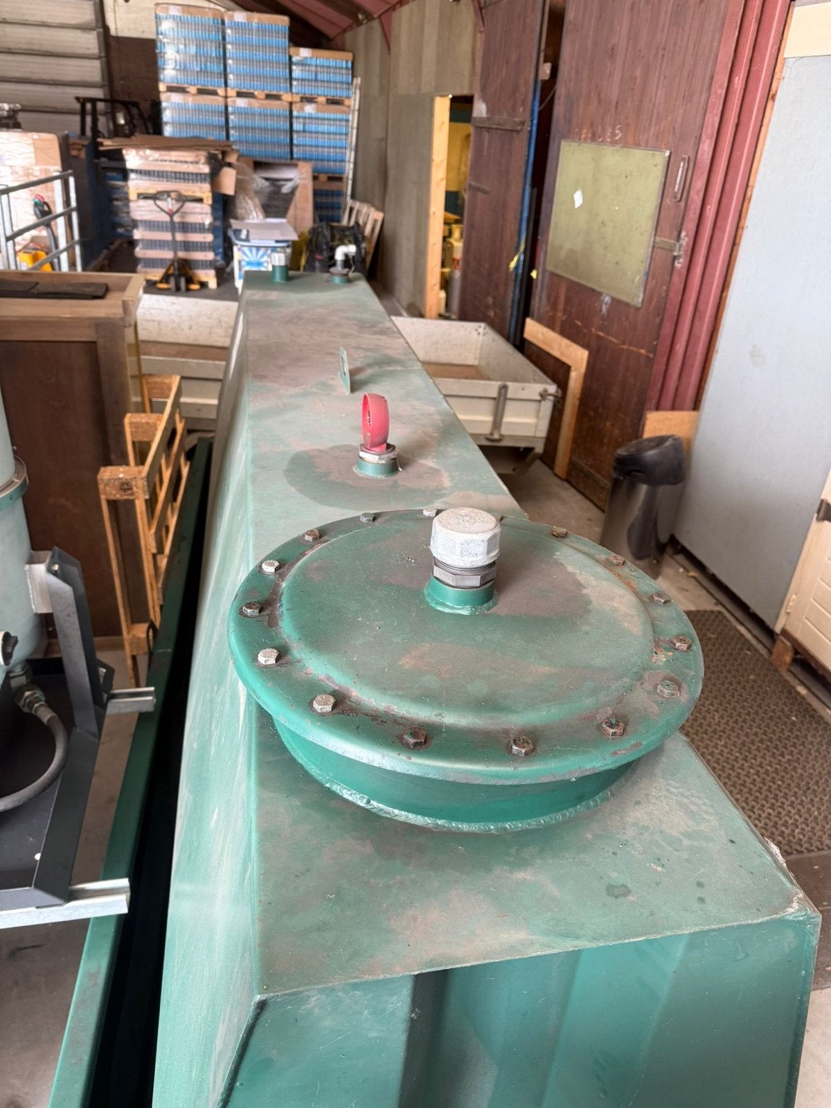 Olie opslagtanks twee stuks, Ophalen