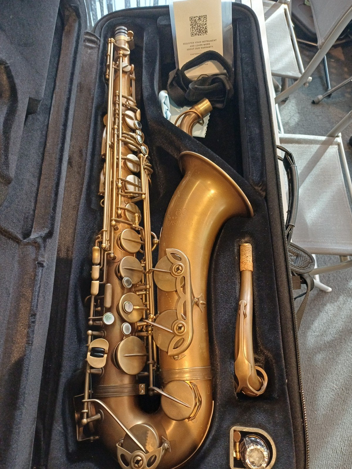 Eastman Tenorsaxofoon ETS652 met reiskoffer en dubbele hals, Muziek en Instrumenten, Ophalen, Zo goed als nieuw, Tenor, Met koffer