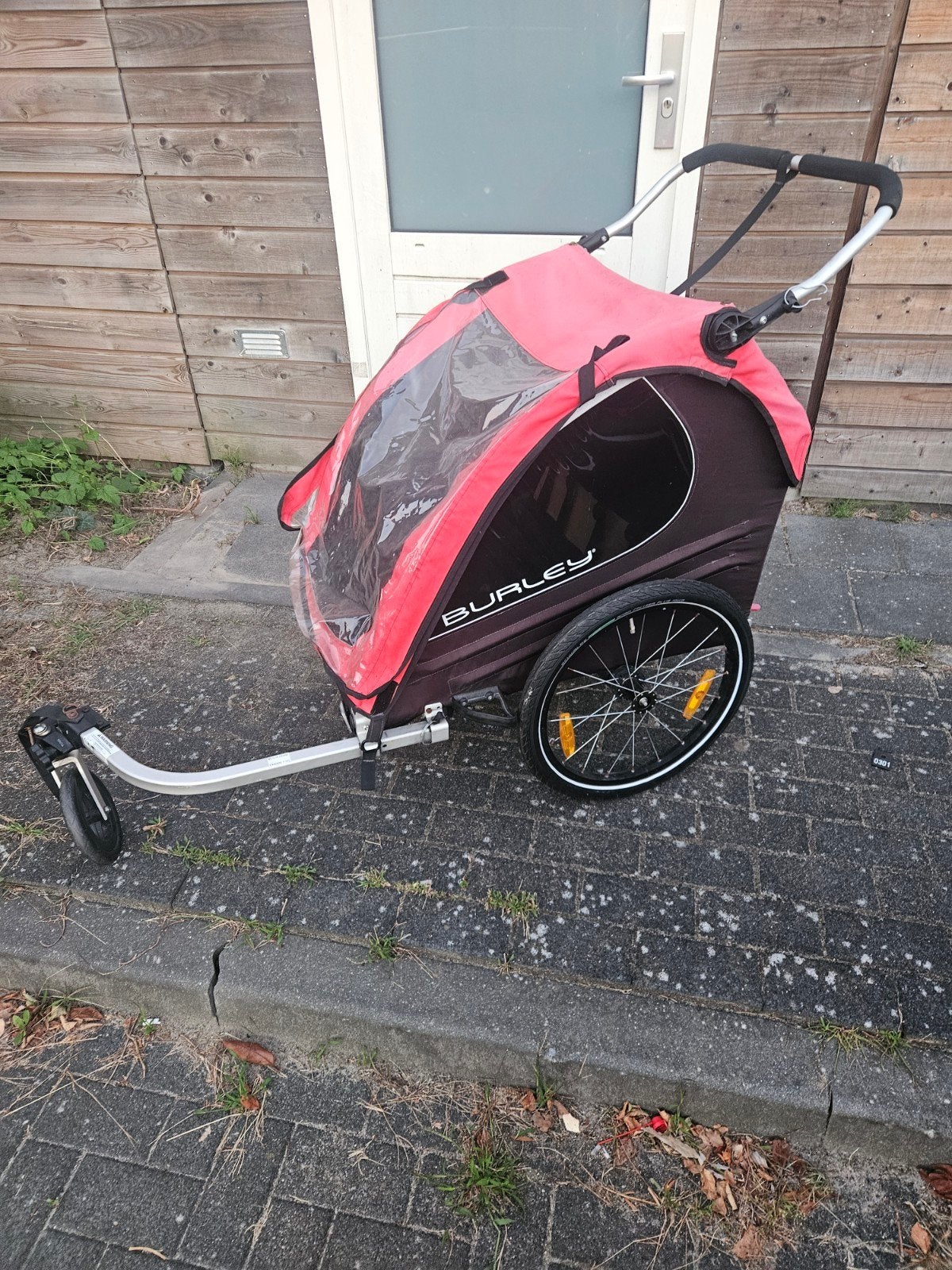 Burley fietskar voor kinderen - Rood/Zwart, Ophalen, Gebruikt, Opvouwbaar, Burley