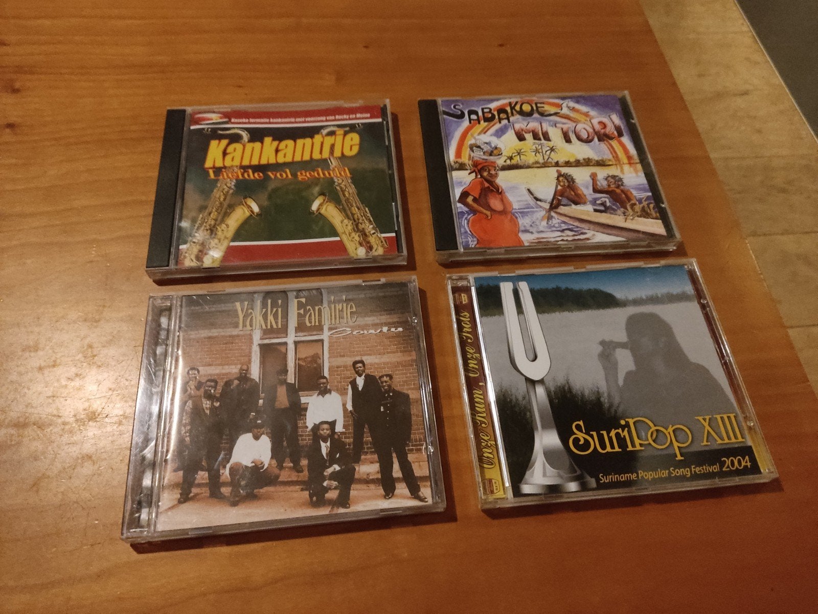 4 x CD Surinaamse muziek, Cd's en Dvd's, Ophalen of Verzenden, Zo goed als nieuw