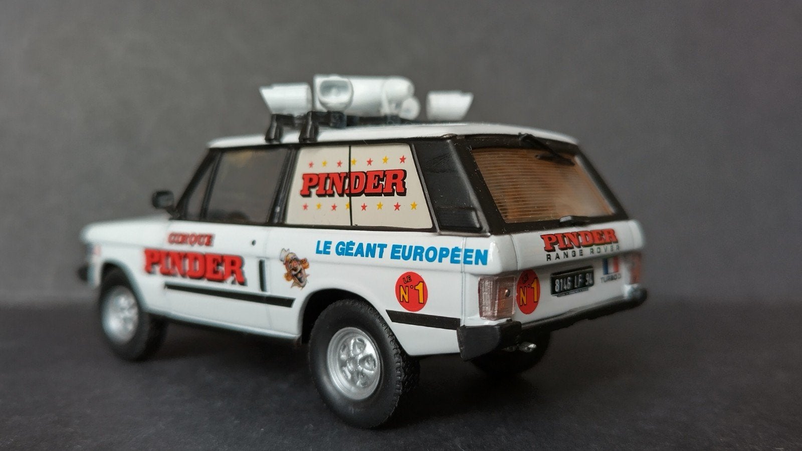 Range Rover Mk1 Circus Pinder Jean Richard 1:43 Atlas Pol, Hobby en Vrije tijd, Modelauto's | 1:43, Overige merken, Auto, Verzenden