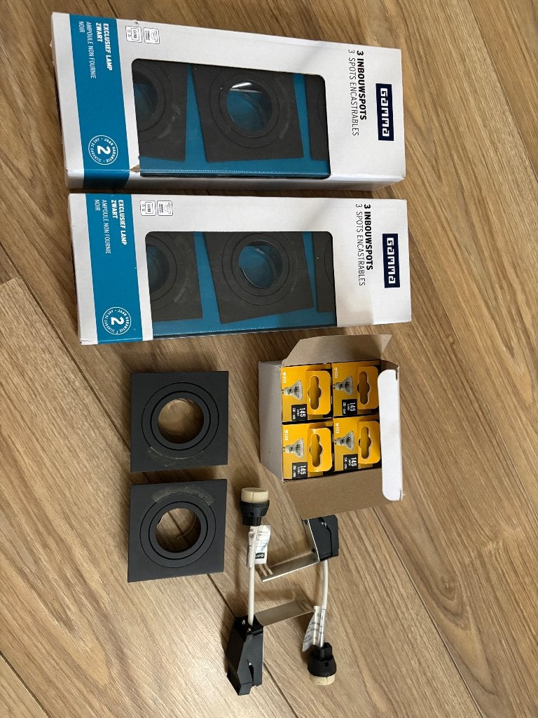8 zwarte inbouwspots met 5 led spotjes, Ophalen, GU10, Opbouwspot, Zo goed als nieuw