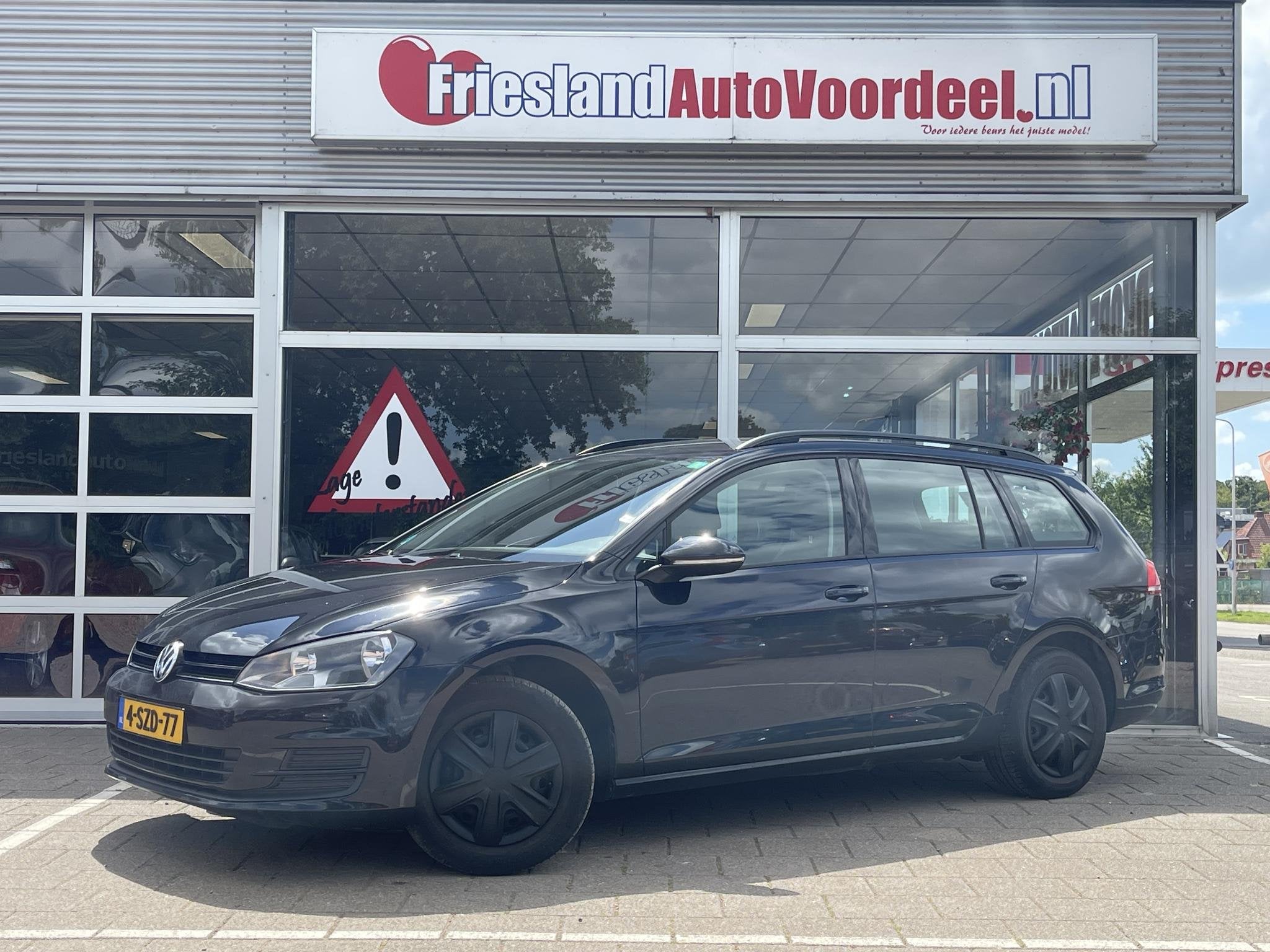 Volkswagen Golf Variant 1.2 TSI Trendline /Cruise/Airco/Trek, Voorwielaandrijving, Gebruikt, Met garantie (alle), Zwart