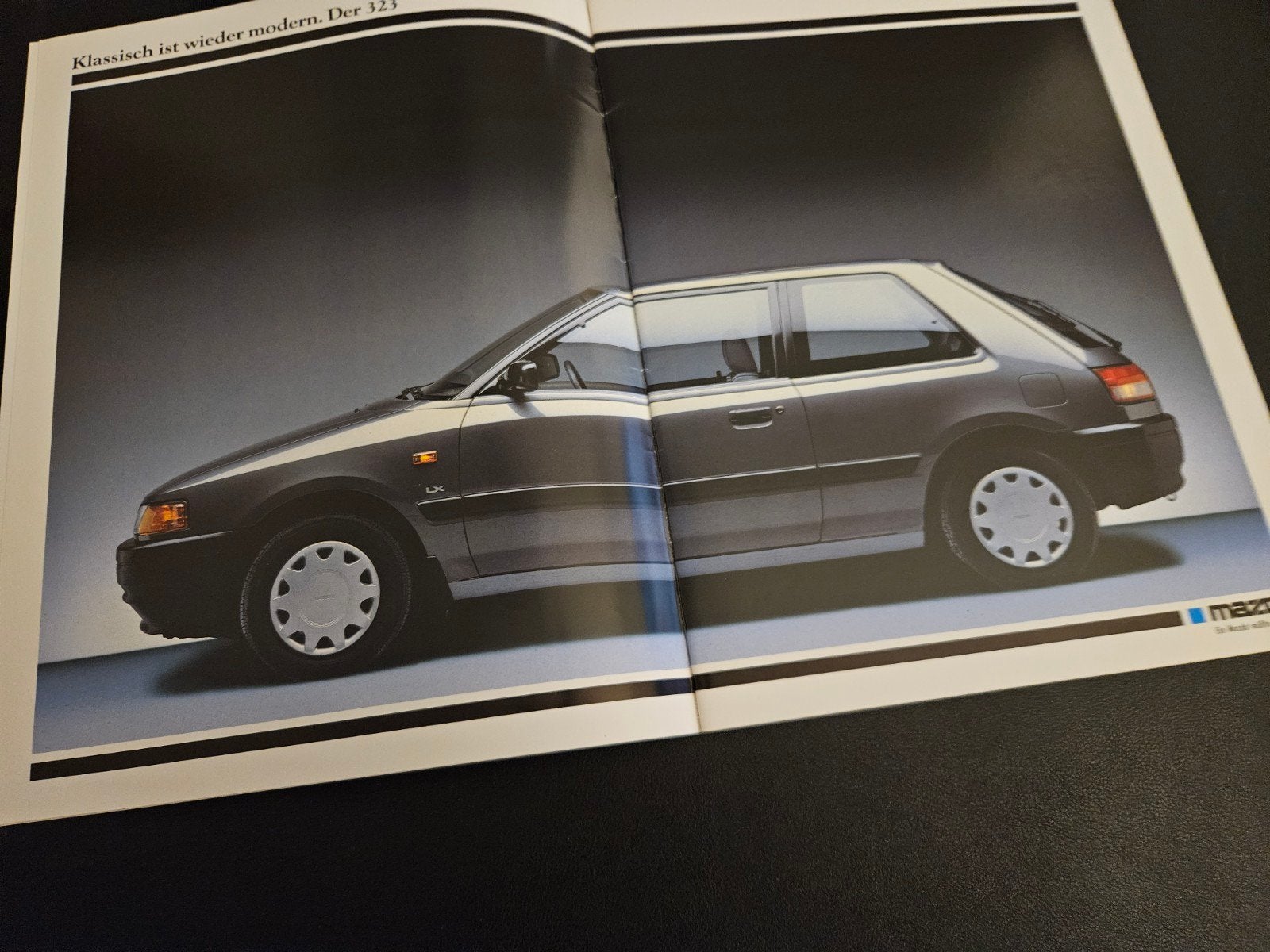 Brochure Mazda 323 1989, Boeken, Auto's | Folders en Tijdschriften, Ophalen of Verzenden, Zo goed als nieuw, Mazda