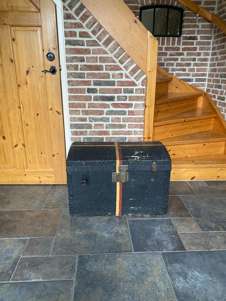 Antieke reiskoffer kist -  Jonkvr. C. van de Poll, Ophalen