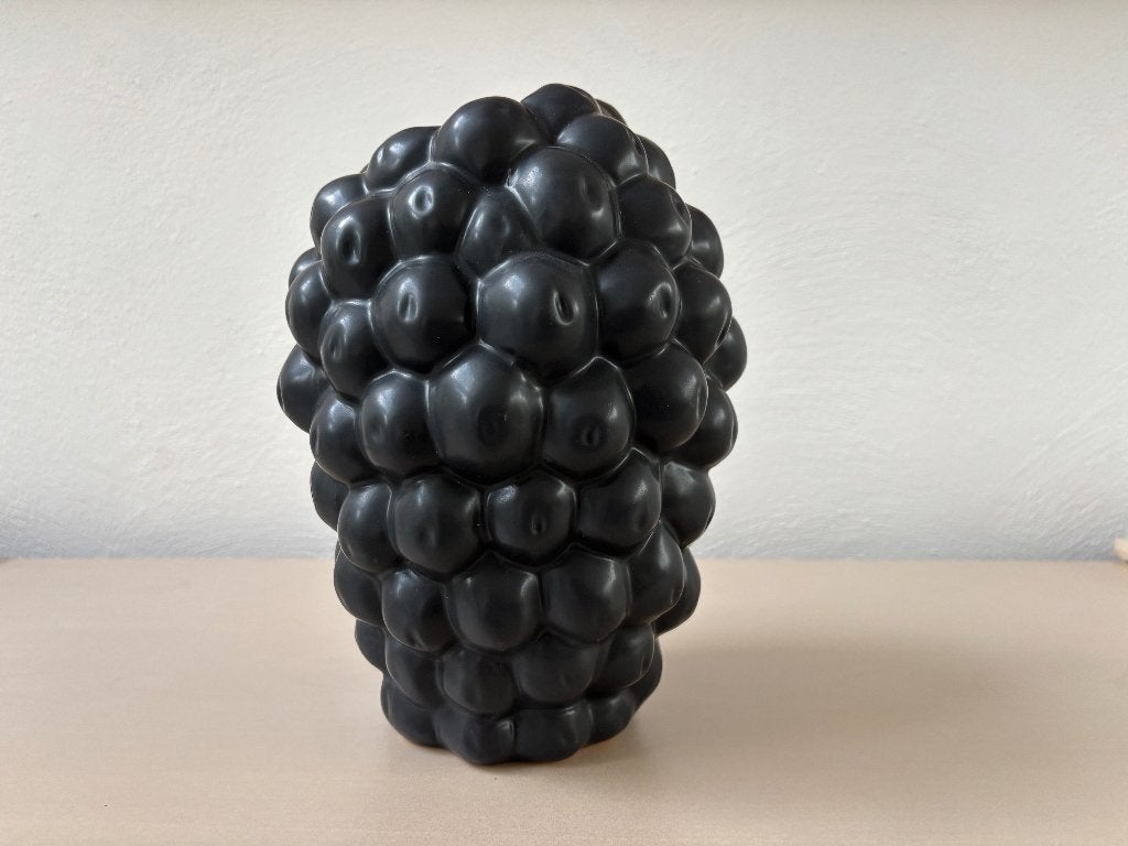 Bijzondere vaas Druiven Decoratie - Mat, 26 cm, Antiek en Kunst, Ophalen of Verzenden