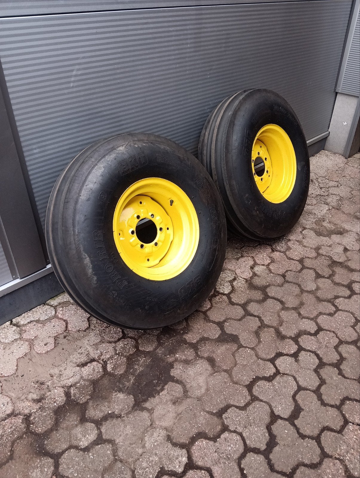10.00-16 BKT Pro-rib John Deere, Zakelijke goederen, Ophalen of Verzenden, BKT, -