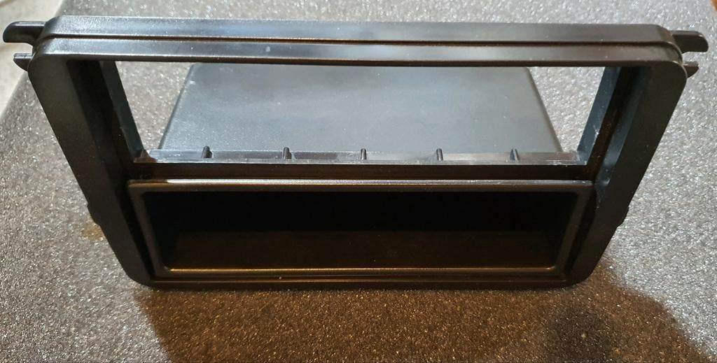 Golf 5 1 din radio inbouw frame, Ophalen of Verzenden