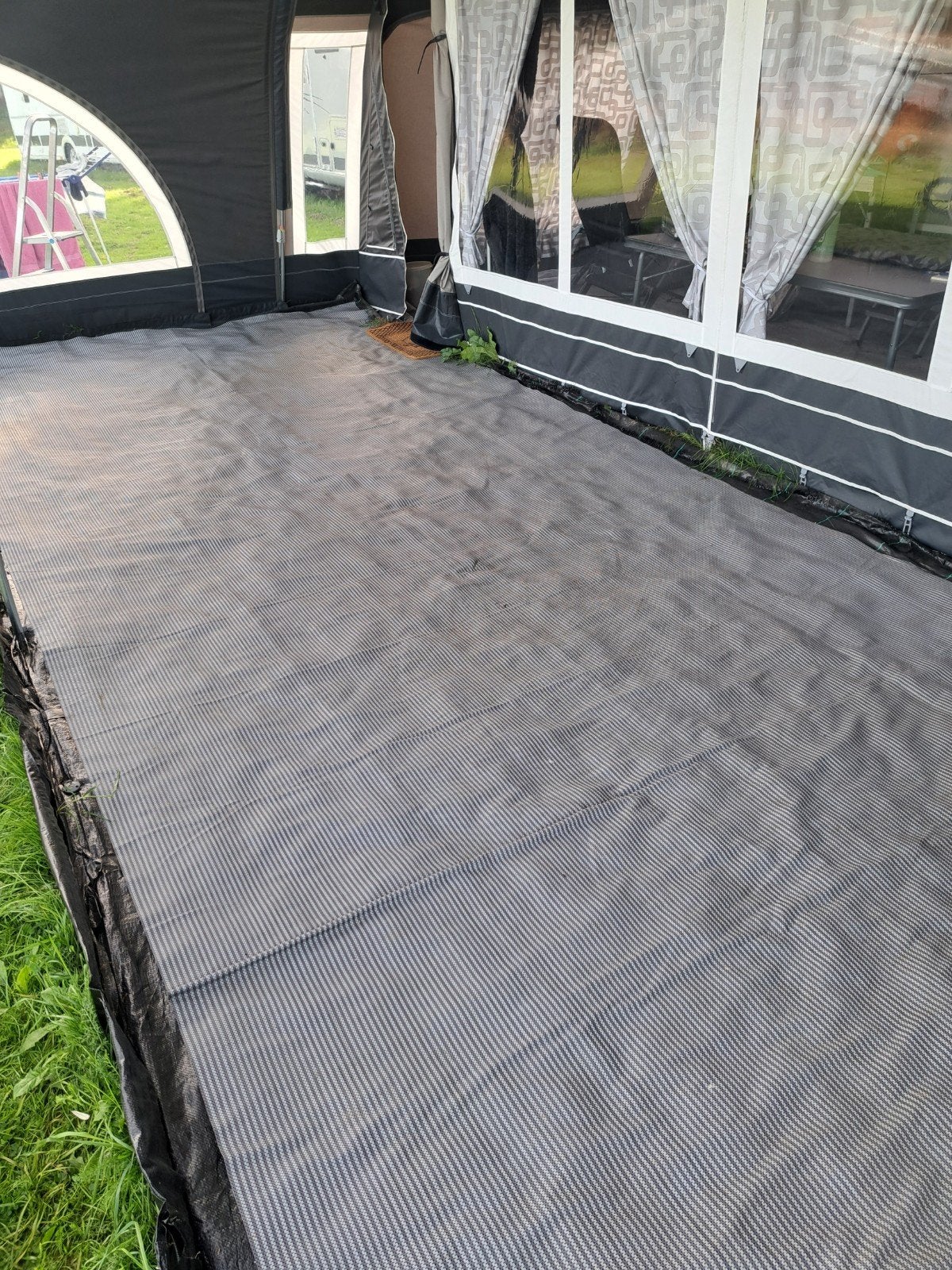 Obilo Tenttapijt 700 cm x 250 cm ,voor voortent of luifel, Ophalen, Gebruikt