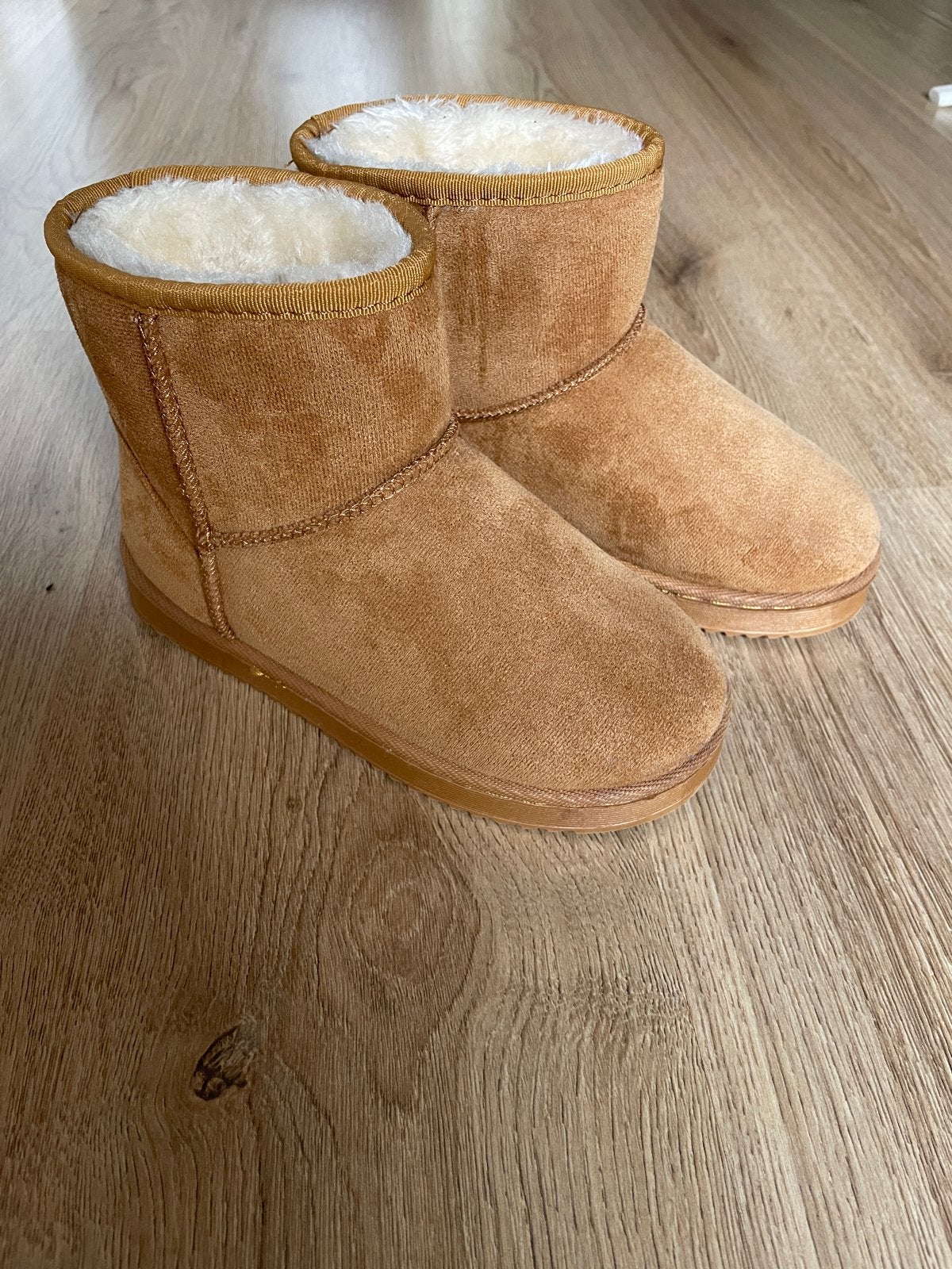 Warme kinderlaarzen / boots camel - maat 33 (vallen klein), Jongen of Meisje, Nieuw, Ophalen of Verzenden, Laarzen