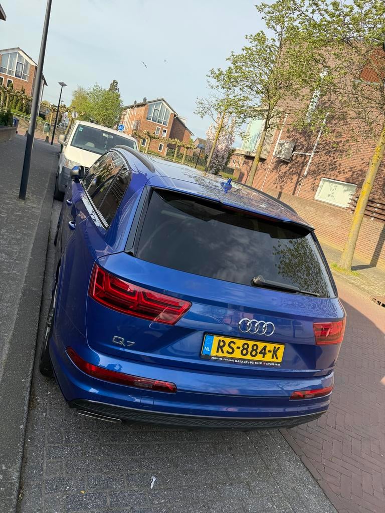 Audi Q7 3.0 TDI 200KW Quattro Tiptronic panaroma dak, Automaat, Zwart, 241 €/maand, Blauw