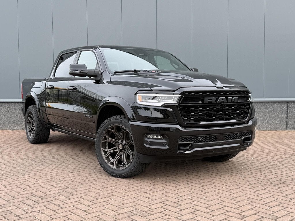 Dodge Ram 1500 3.0L SST H.O. 540PK Limited Night CrewCab 4x4, Auto's, Dodge, Gebruikt, 2993 cc, Zwart, Leder