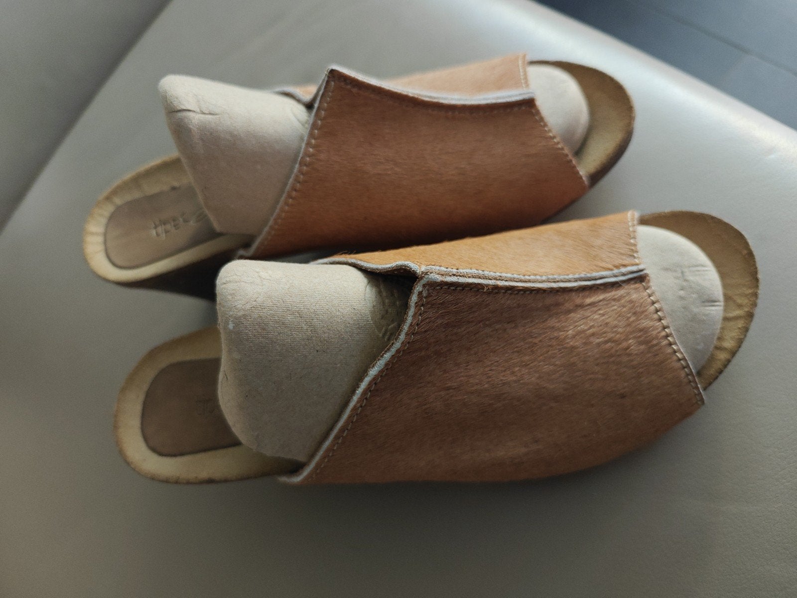 Houten muil/slipper met 41 lederen dierenvel - Tipe etacchi, Ophalen of Verzenden