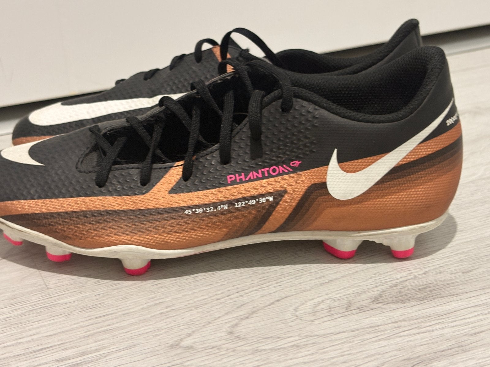 Nike Phantom Gras&kunstgras, Ophalen, Maat XS of kleiner, Schoenen, Zo goed als nieuw