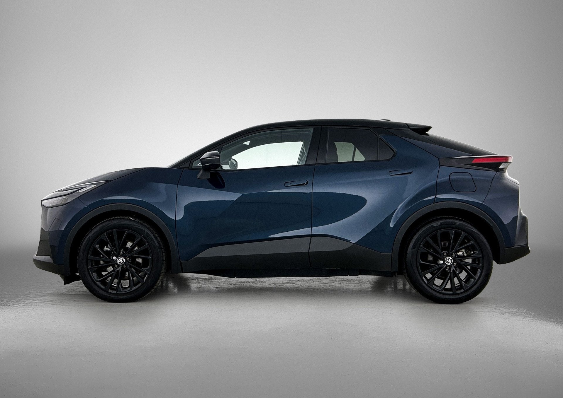Toyota C-HR 2.0 Plug-in Hybrid 220 GR SPORT | BTW voertuig |, Auto's, 12 maanden, Automatische klimaatregeling, 4 cilinders, Blauw