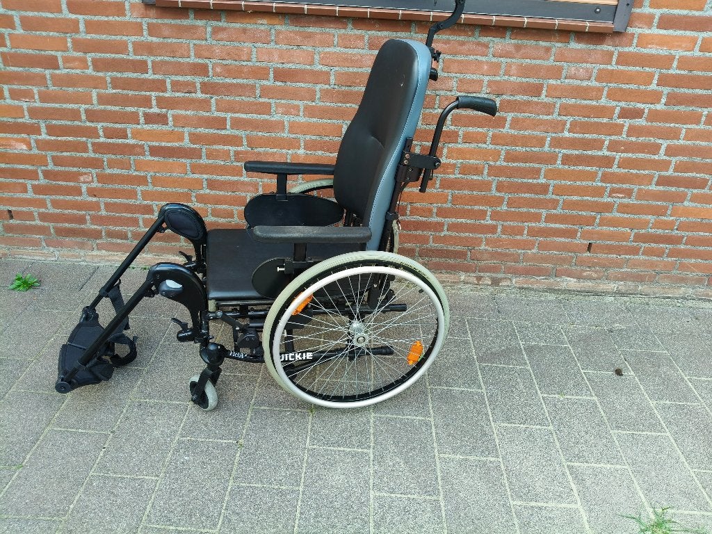 Quickie helix inklapbare rolstoel, Ophalen, Inklapbaar, Zo goed als nieuw, Handbewogen rolstoel