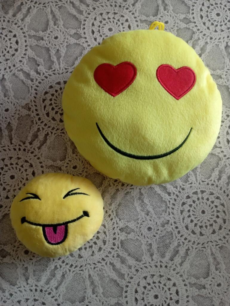 2 knuffel smiley's (11 cm en 20 cm), Ophalen of Verzenden, Zo goed als nieuw, Overige typen