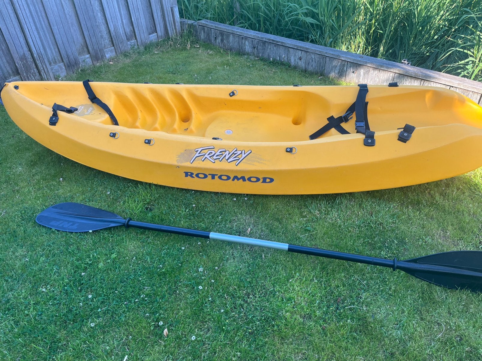 Kayak frenzy onverwoestbaar, Ophalen, Gebruikt, Eén persoon, Met peddels