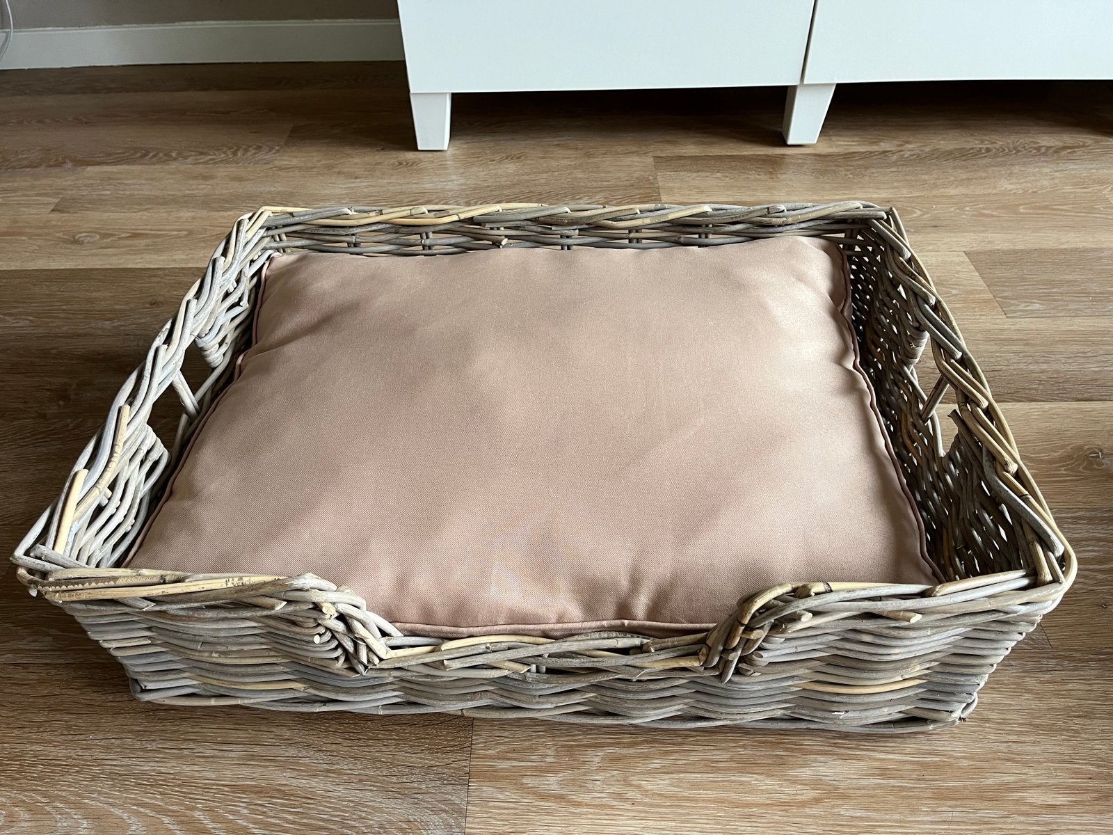 Nieuwe rieten hondenmand, Dieren en Toebehoren, Ophalen, Nieuw, Riet