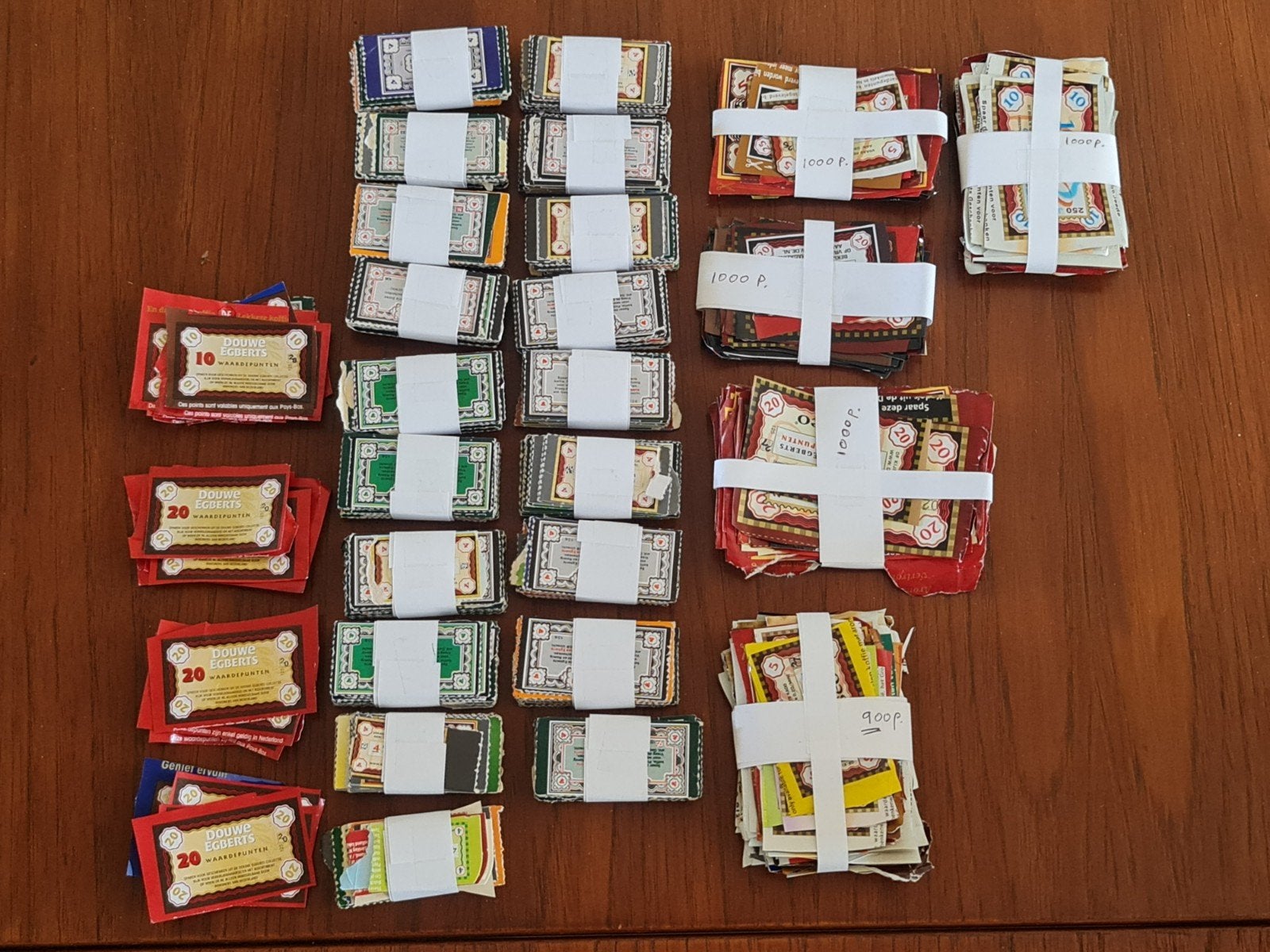 7200 Douwe Egberts Spaarpunten, Hobby en Vrije tijd, Spaarzegeltjes, Ophalen of Verzenden, Koffie of Thee, Zegels, Bonnen of Punten