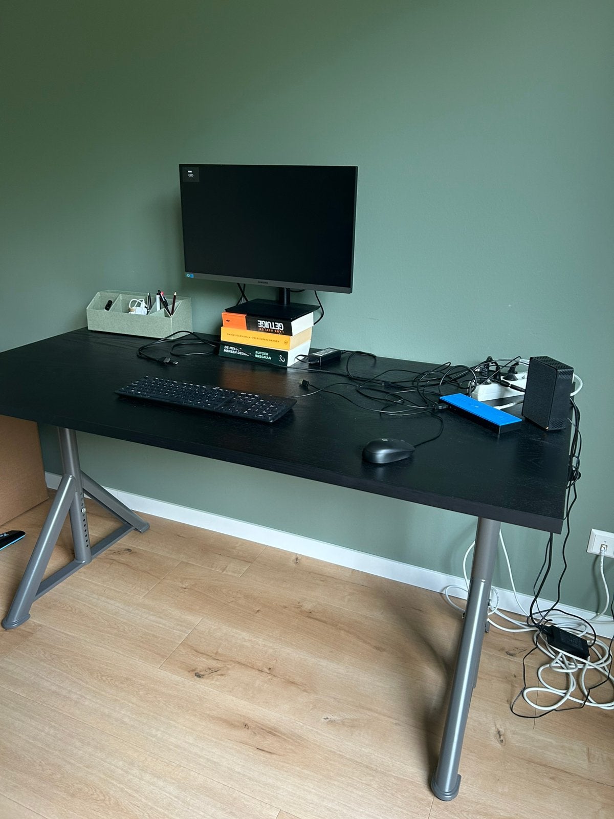 Zwart IKEA bureau 80x160, in hoogte verstelbaar, Huis en Inrichting, Bureaus, In hoogte verstelbaar, Ophalen of Verzenden, Zo goed als nieuw