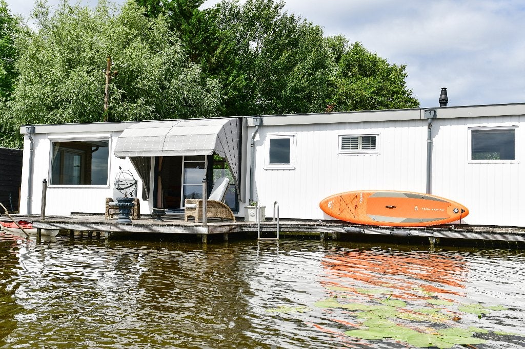 woonark Tiga Makota zonder ligplaats circa 17 x 3,6, Huizen en Kamers, Woonboten te koop, Noord-Holland, 3 kamers, 52 m², Haarlem