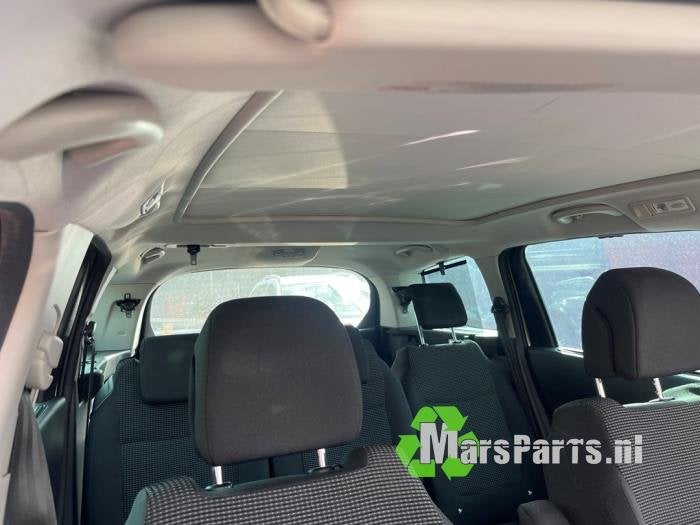 Hemelbekleding van een Peugeot 5008