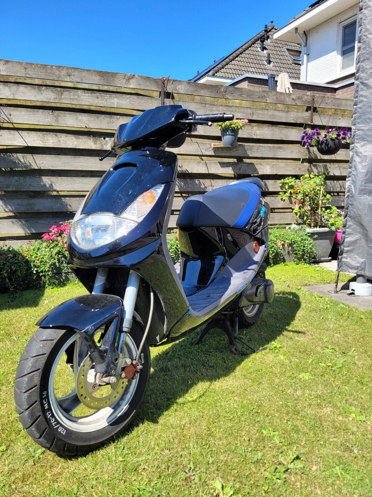 Peugeot Vivacity Scooter - Zwart met blauw zadel, Ophalen, Tweetakt, Gebruikt, Maximaal 45 km/u