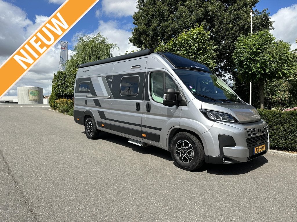 Adria Twin 640 SLB Nieuw Automaat Zeer mooi, Caravans en Kamperen, Campers, Automaat, Buscamper of Camperbus, Ringverwarming, Fiat
