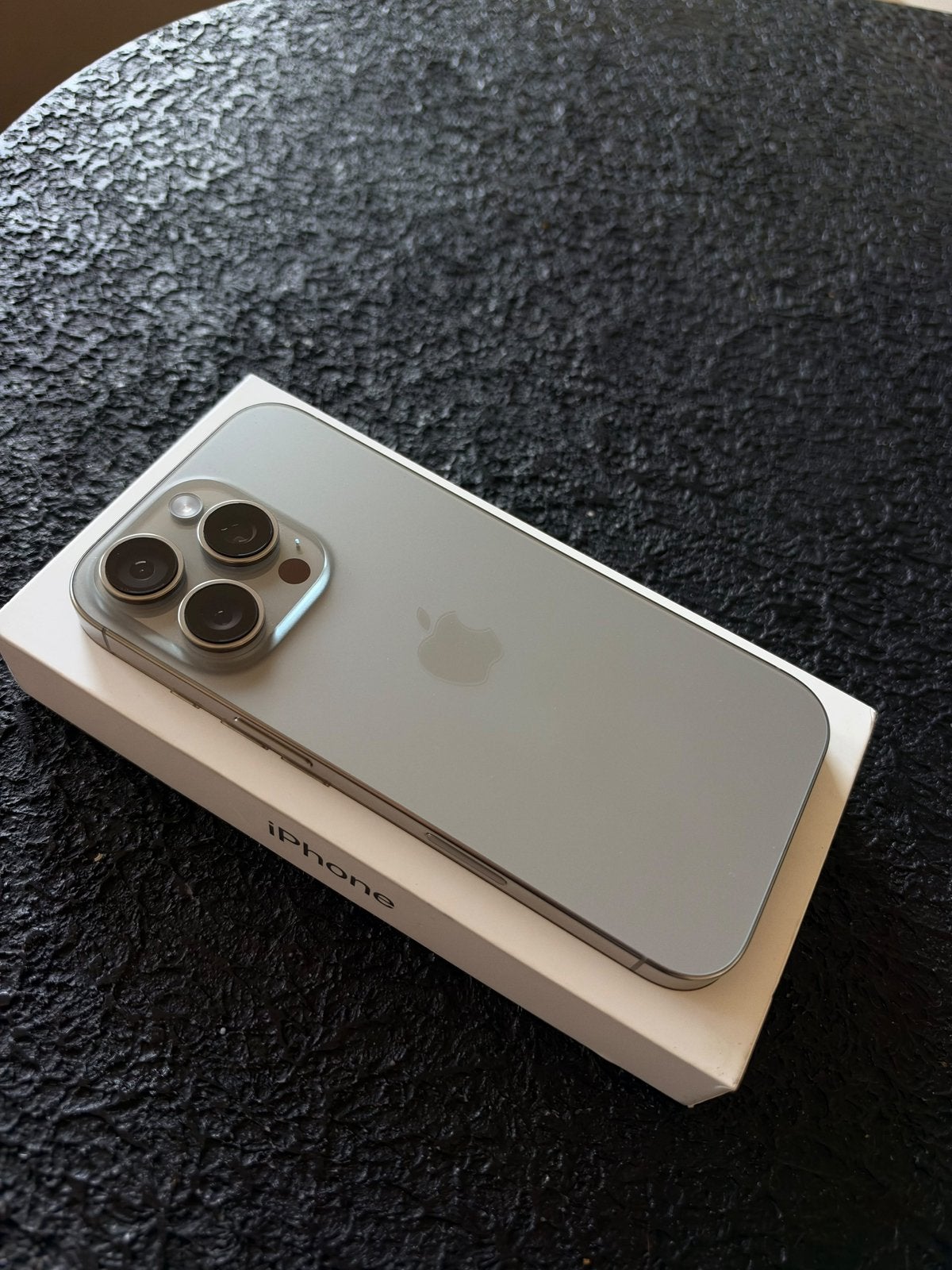 Apple iPhone 16 Pro 512GB Titanium Grey - 6 Maanden Oud, Telecommunicatie, IPhone 16 Pro, Ophalen of Verzenden, Zo goed als nieuw