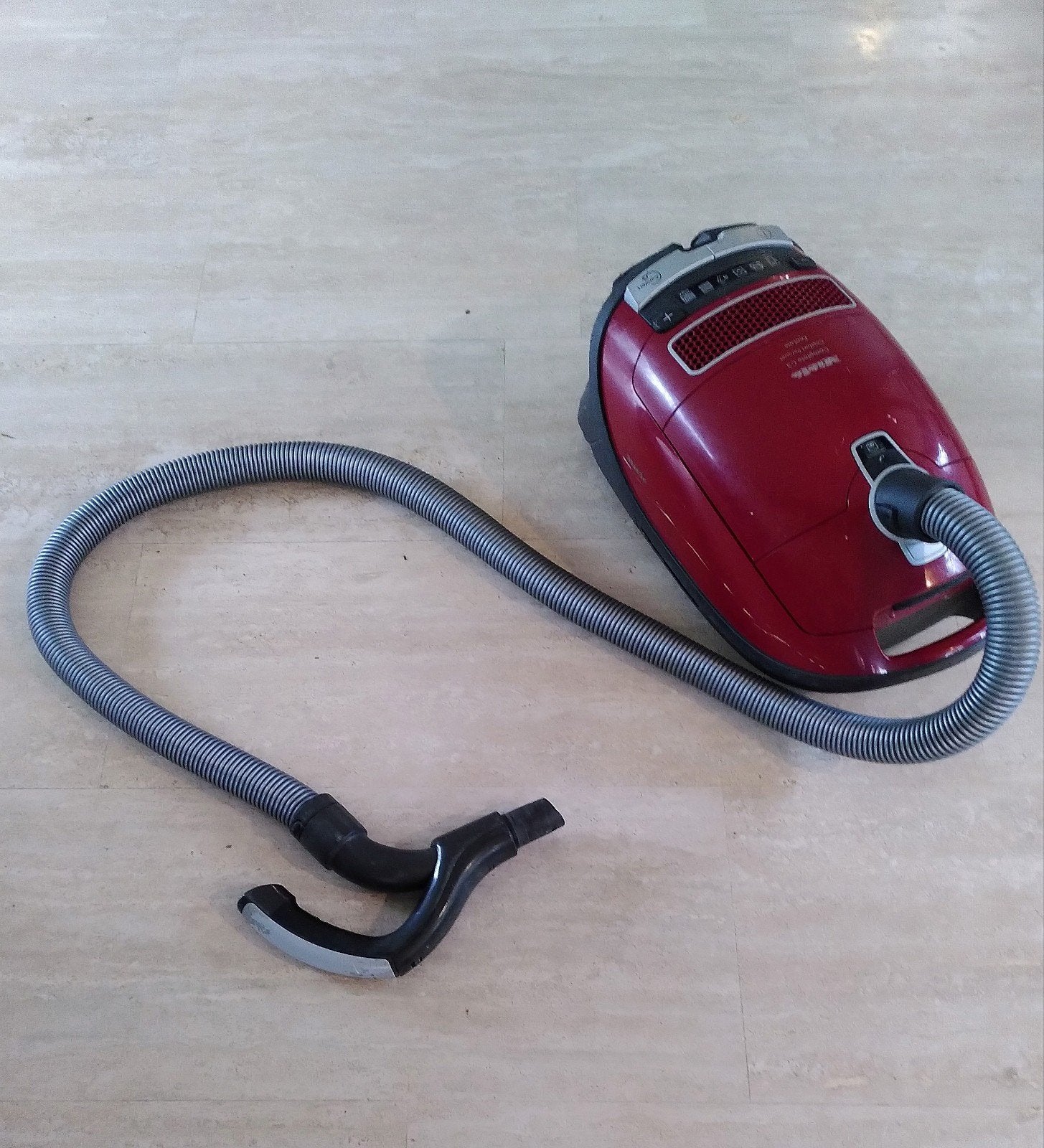Kapotte stofzuiger Miele C3, Stofzak, Ophalen of Verzenden, Miele, Niet werkend