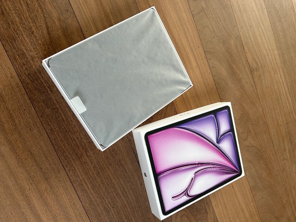 Gloednieuwe ongebruikte iPad Air 13", M2 1Tb Wifi + Cellular, Ophalen, 13 inch of meer, Overige kleuren, Apple iPad Air