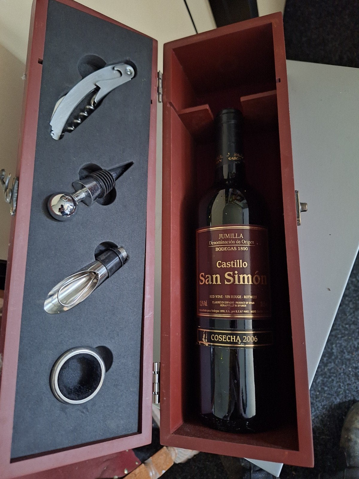 Castillo San Simón Rode Wijn 2006 met Wijnaccessoires, Verzamelen, Ophalen, Gebruikt, Spanje, Rode wijn