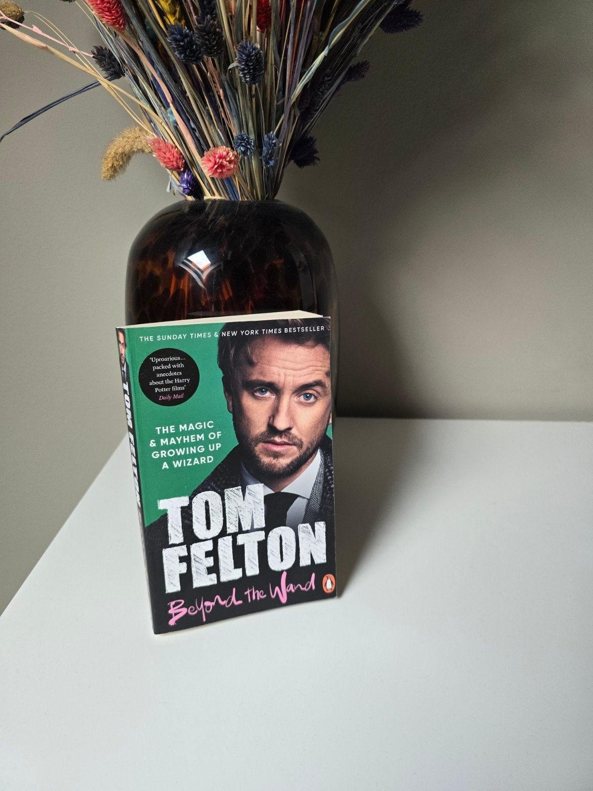 Beyond the Wand - Tom Felton (Harry Potter), Ophalen of Verzenden, Zo goed als nieuw, Tom Felton, Film, Tv en Media