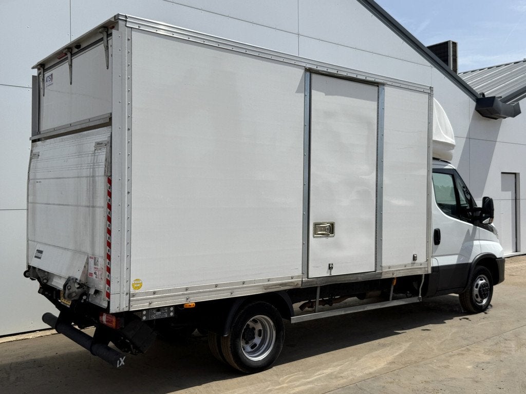 Iveco Daily 35C16 3.0 Laadklep Zijdeur Climate control Cruis, Gebruikt, Zwart, 4 cilinders, Iveco