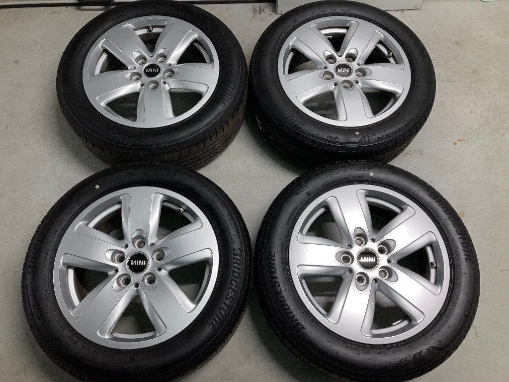 16 inch velgen met zomerbanden Mini Clubman F54, Ophalen